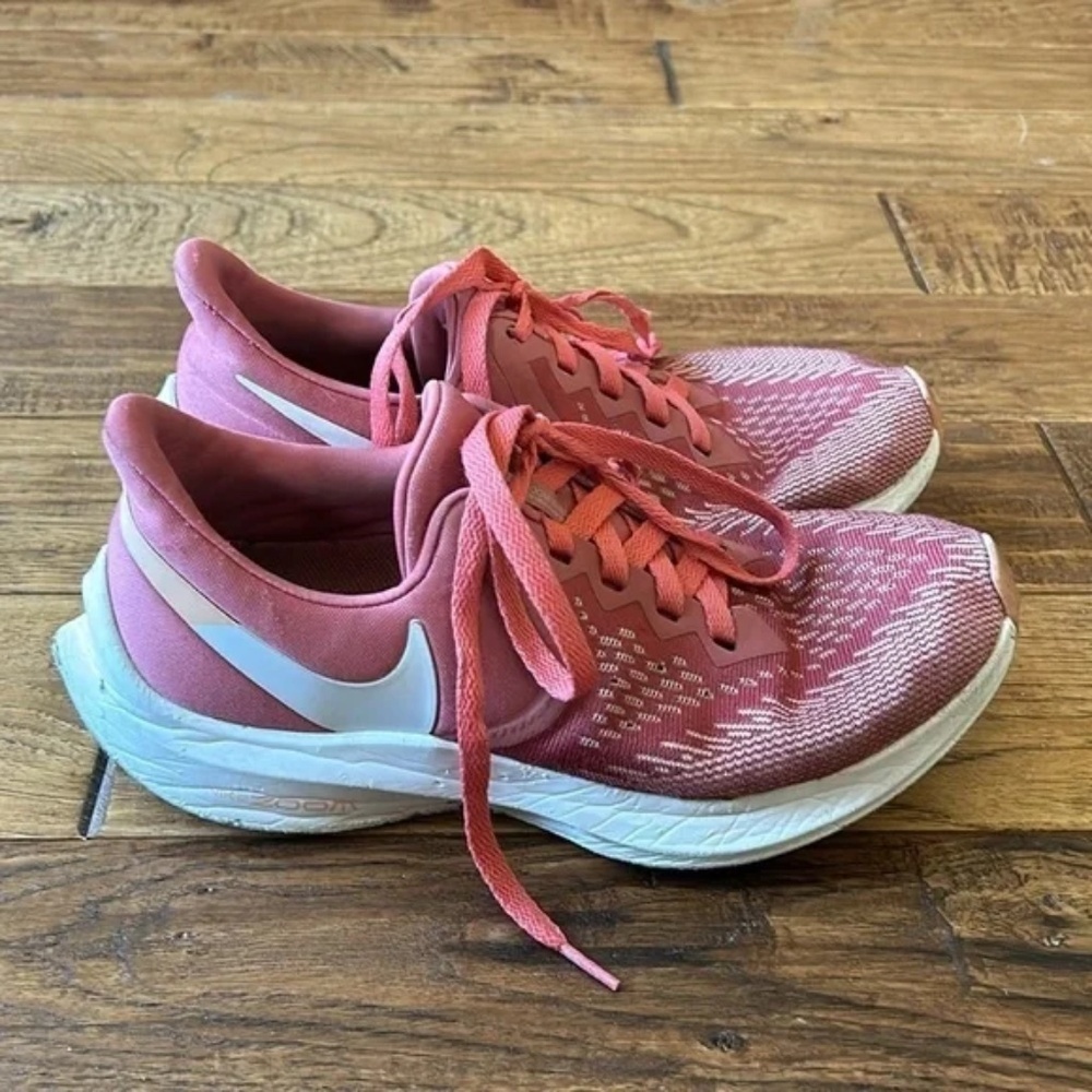 Nike Air Zoom Winflo 6 Running Shoes in Light Redwood Pink Women's Size 7.5